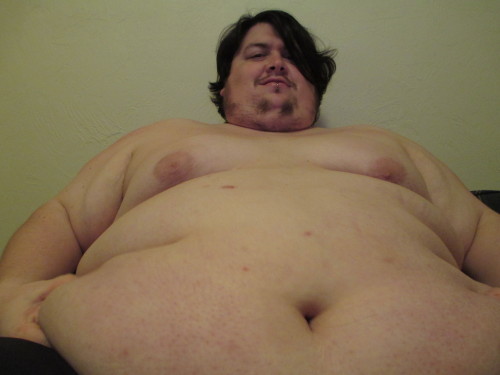 forgotn1:  Decided to take some pictures with a camera that wasnâ€™t built into my phone. That angle makes me look much bigger than I am, but it shows off the belly nicely.  Love it when cameras add pounds