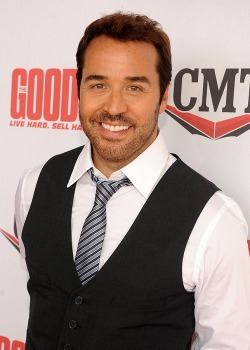 jsuavazblog:  Jeremy Piven en la película Very bad Things. 