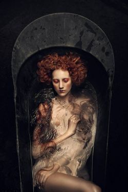 beautifulbizarremag:Signe Vilstrup