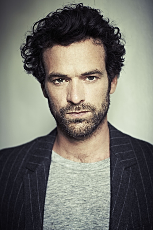 Maszületettbárány:  Romain Duris (1974) 