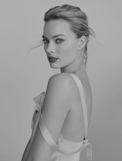 margotdaily:  Margot Robbie for Calvin Klein