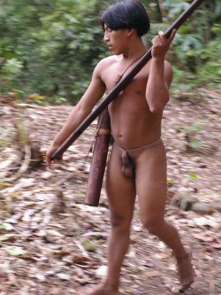 Ecuadorian Huaorani man. Via NRK.