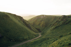 adambenhall:Sunrise on Winnats Pass, Peak District.