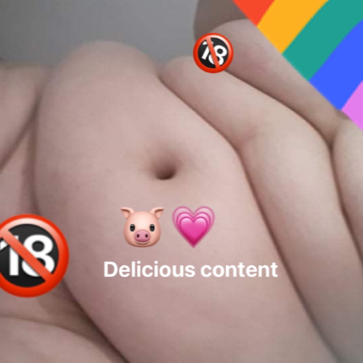 juicypiggychan:Piggies are happier when their belly is hanging