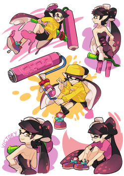 gomigomipomi:  Squid Sisters and some random turf war gears.