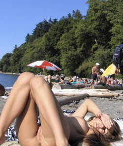 nudist-log-pictures:  Canadian Nudists