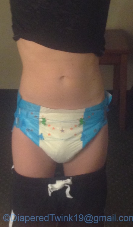 diaperedtwink19:  diapertwink19: More photo’s of myself 