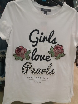 misscreativeart: Saw this t-shirt at Primark today and thought