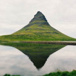 fieldandforest: ANANYA GOES TO ICELAND  Submitted by Ananya