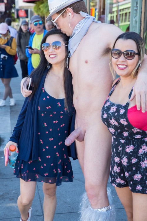 CFNM Nude parade SF