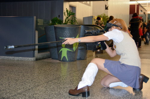 Pictures from Otakuton. I think Poison Ivy got that kid really impressed :)