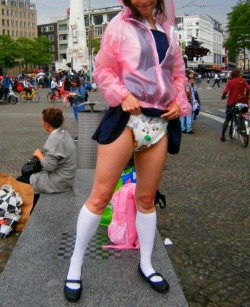   I’m showing off my diaper in busy Amsterdam (5-9 pics)How