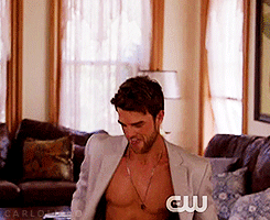 undressing-scenes:  Nathaniel Buzolic in Significant Mother S01E05