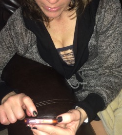 oregoncuckold:  My hotwife texting with two fuckbuddies, trying