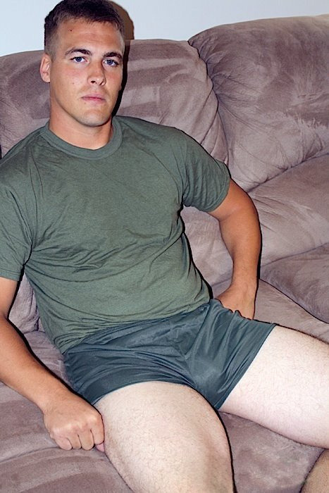 408. nylonshortslover:  i WANT TO FEEL HIS GROWING BULGE IN MY FAVORITE SHORTS! 