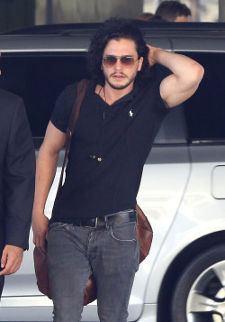 alekzmx:  Kit Harington  would love to smell that armpit