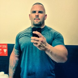 bigguythings:  Just Big Guys: This is how a Real Man looks,