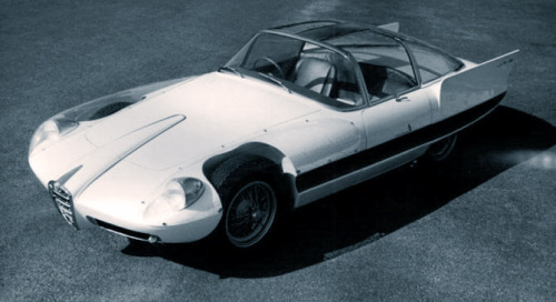 carsthatnevermadeit:  Alfa Romeo 6C 3000 CM Superflow I, 1956, by Pininfarina. A radical concept based on the Alfa Romeo 6C 3000 CM (Competizione Maggiorata) withÂ plexiglas front wings