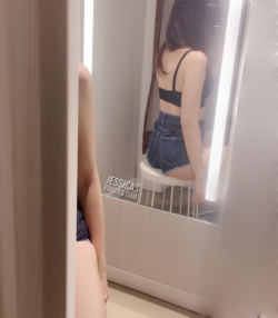 jessicaiswet:  Changing room photos that I’ll share next week