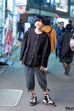 tokyo-fashion:  18-year-old Makoto on the street in Harajuku