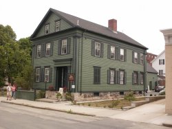 luciferlaughs:  The home where Lizzie Borden allegedly hacked