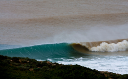 surf-fear:  Portugal by Matty Thomas 
