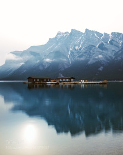 giferen:  lake minnewanka. banff. alberta. by tannerwendell