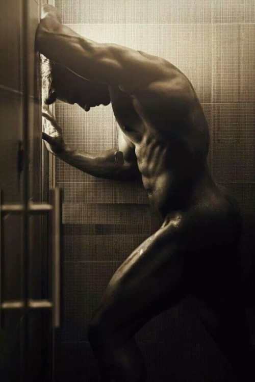 Oh..the pain …Â Lois ? Why ? Why betrayed me ? Why sheâ€™s torture me with kryptonite ?Luthor… hypnotized…she …I will die ….
