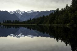 earthporn-org:Lake Matheson and Mt Cook