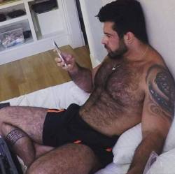 WOW I want those hairy sexy legs wrapped around me - WOOF