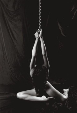 beautflstranger:  A slave girl is not permitted to conceal anything