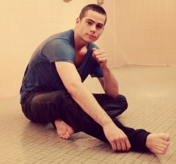 yourboyfriendsfeet:  http://yourboyfriendsfeet.tumblr.com/