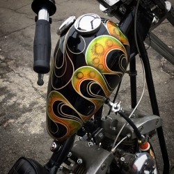 chemicalcandycustomspaint:  @dblshvltrbl #shovelhead #choppershit