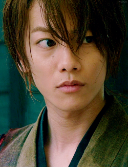 lovesatotakeru:  princethranduil:  12/? Rurouni Kenshin Live