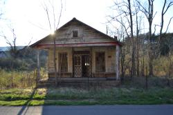 destroyed-and-abandoned:  Old General Store… Source: ethan_kahn