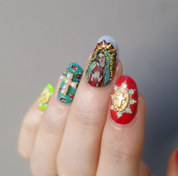 carco5a: ladycrappo:  Our Lady of Guadalupe.  Assorted nail