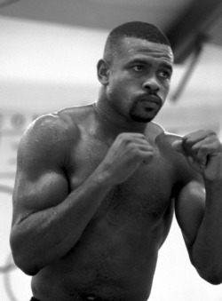 hoodfreak:  Boxing sensation Roy Jones Jr.