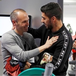 bestsportmedia:Fcbarcelona: Nice to see you again @andresiniesta8