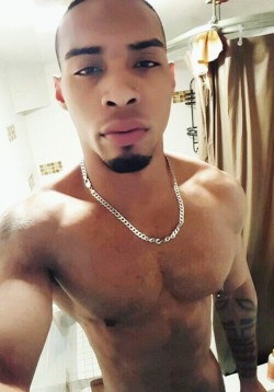 dmm8898:  dominicanblackboy:  Damn Pa cute with a fat sexy thick