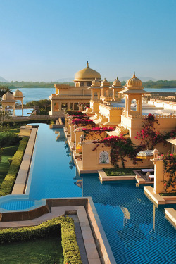 italian-luxury:  Oberoi Udaivilas Hotel, India | Source