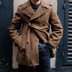 brut-clothing:  OFFiCER • That kind of modified peacoat just