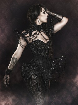 shapingcontours:  Once upon a time by Rebeca Saray Gude on Behance.