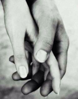Craving you and the simple things. Like your warm hand in mine💋