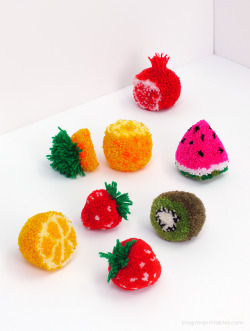 mewnette:  motleycraft-o-rama:  DIY Pom Pom Fruit: Great Tutorials