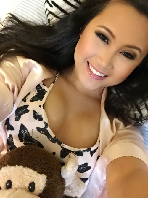 April GarciaAge: 24Ethnicity: FilipinaHeight: 5’ 3"Weight: 105 lbsBust: 34"Waist: 26"Hips: 34"Cup: BDress: 3Shoe: 7.5Hair color: BrownHair length: LongEye color: Brownhttps://i.instagram.com/april_gee/