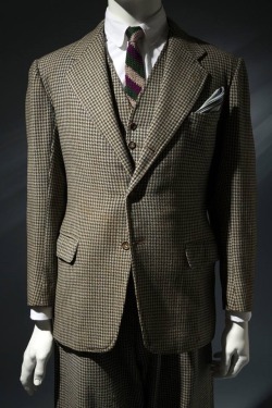 savilerow:  The old Anderson & Sheppard 3 piece suit by the