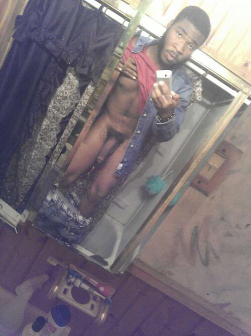 myxxxohxxxmyxxx:  Mirror pics  Please follow!:http://nudeselfshots-blackmen.tumblr.com