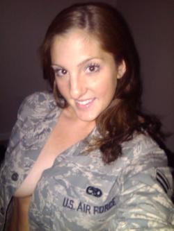 militarysluts:Air Force A1C Lieberwitz takes topless selfies.