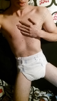 diaperboyares:  Wearing two diapers. Feels really thick :D