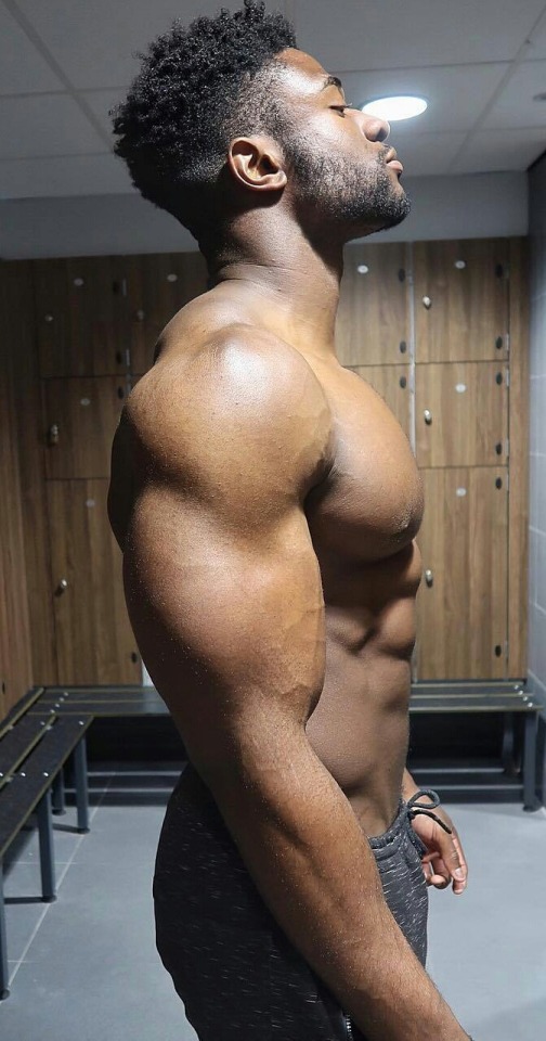 blkmusclelover: